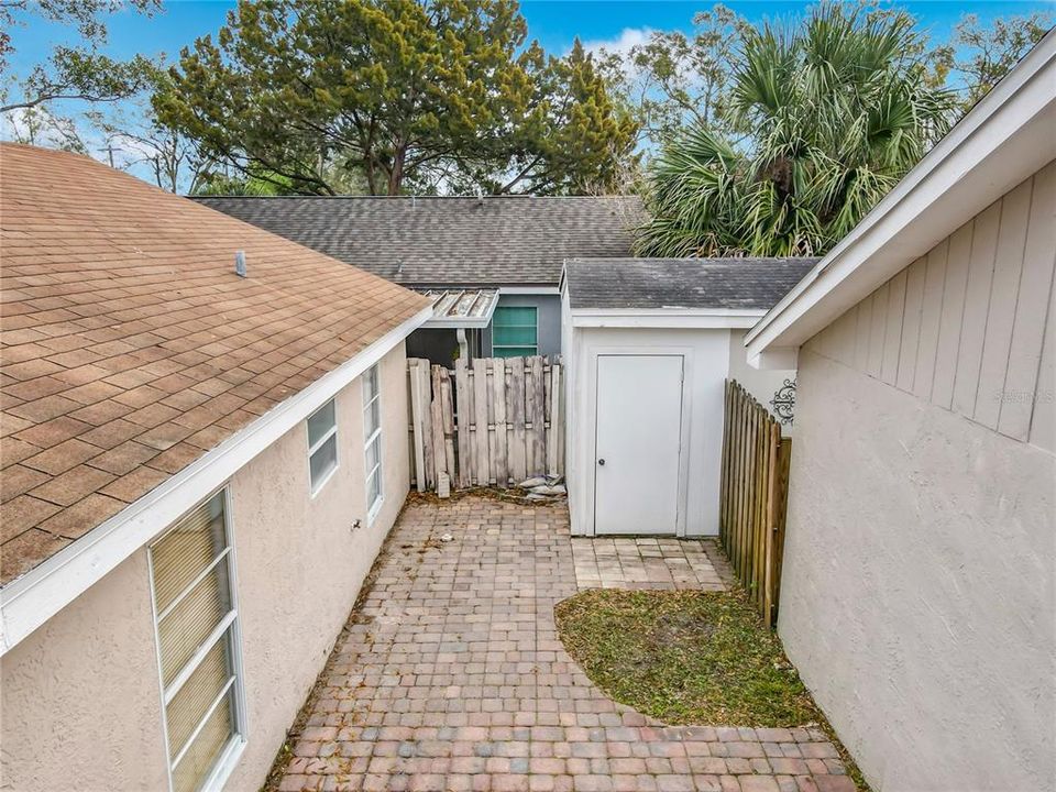 For Sale: $295,000 (3 beds, 2 baths, 1109 Square Feet)