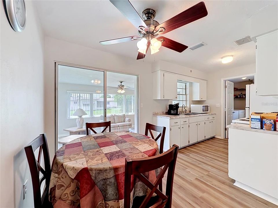 Activo con contrato: $167,000 (2 camas, 1 baños, 1028 Pies cuadrados)