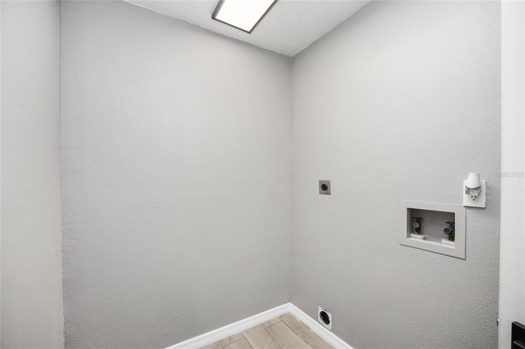 For Sale: $253,000 (3 beds, 2 baths, 1416 Square Feet)