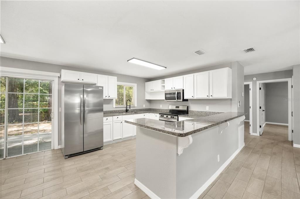For Sale: $253,000 (3 beds, 2 baths, 1416 Square Feet)