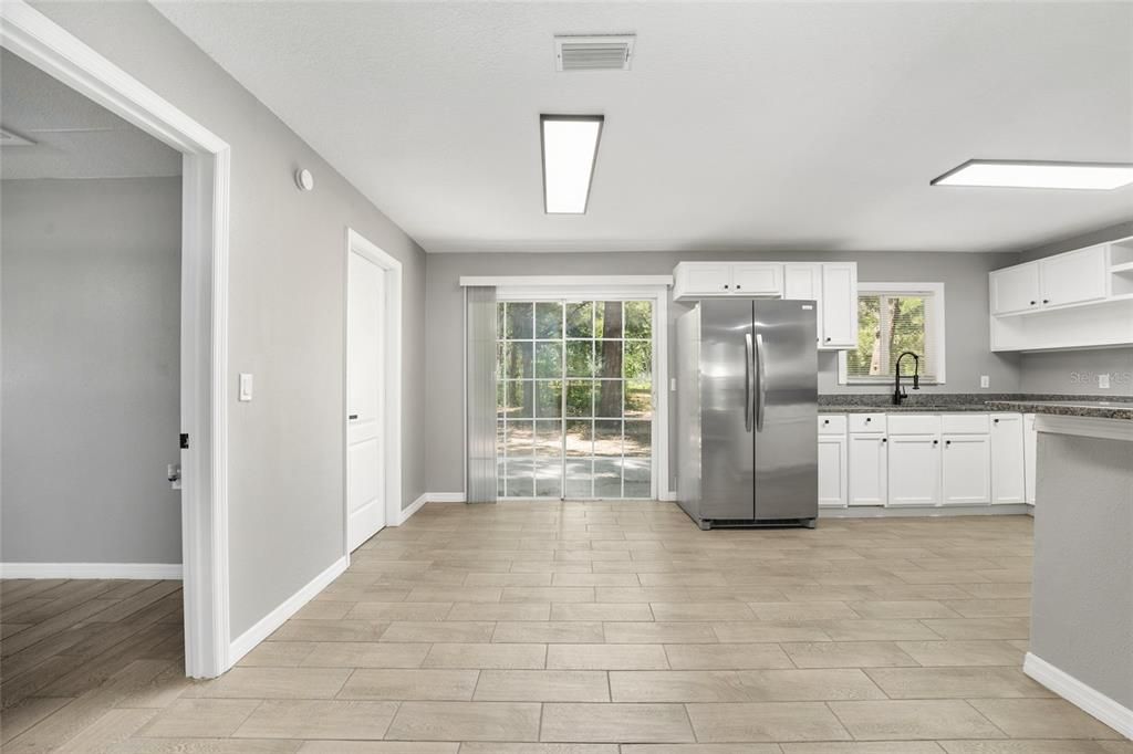 For Sale: $253,000 (3 beds, 2 baths, 1416 Square Feet)