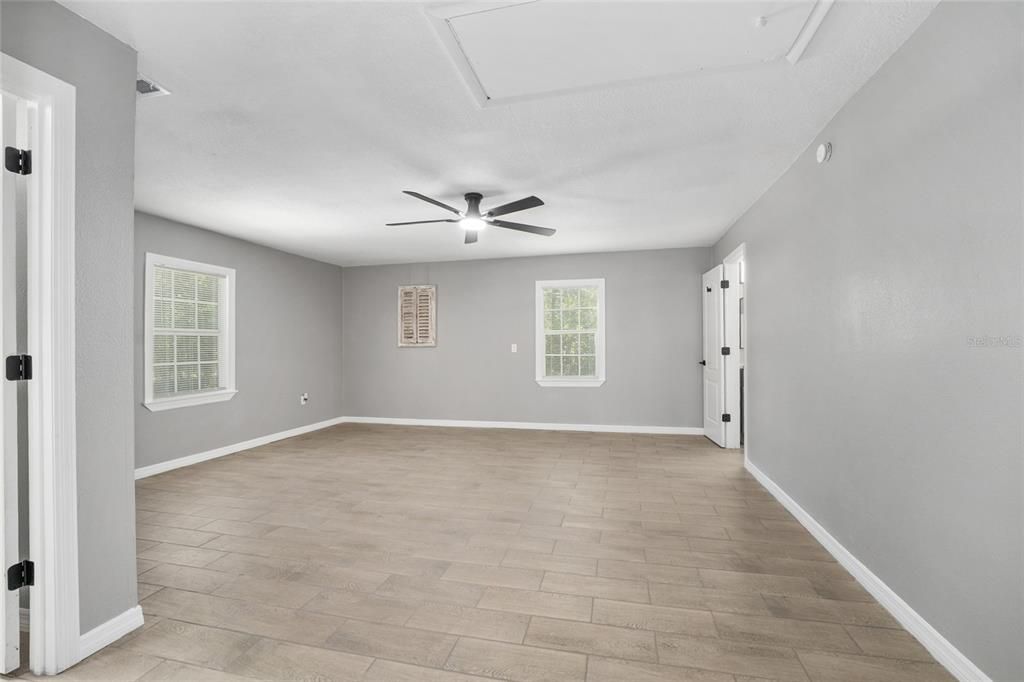 For Sale: $253,000 (3 beds, 2 baths, 1416 Square Feet)