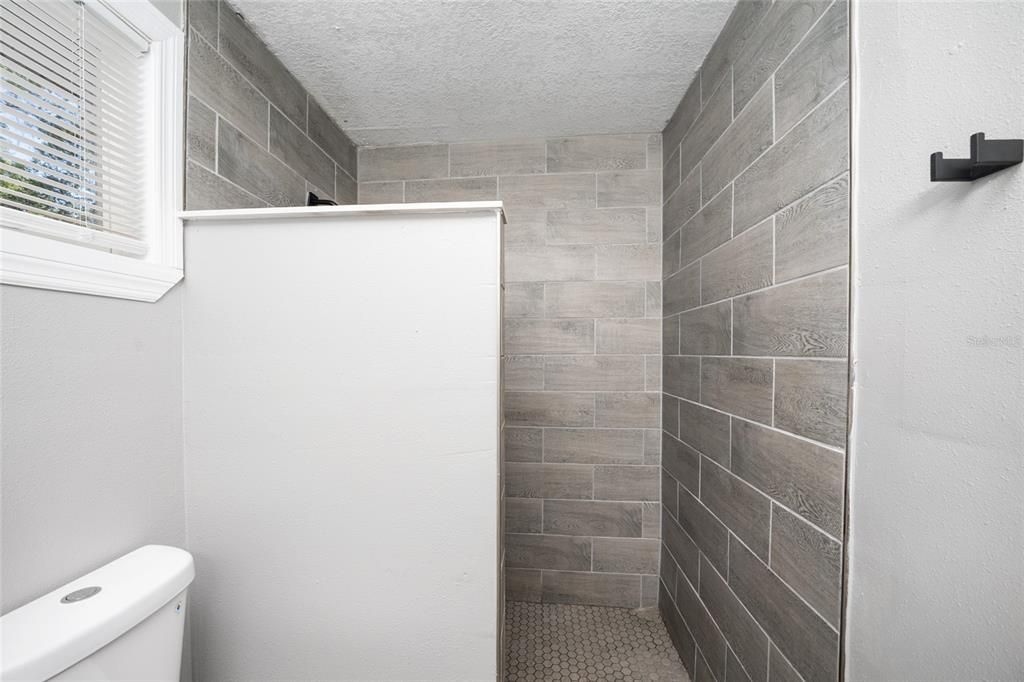 For Sale: $253,000 (3 beds, 2 baths, 1416 Square Feet)