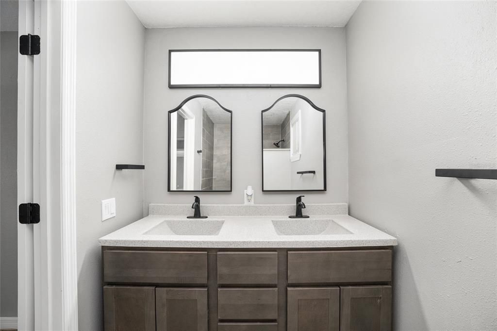 For Sale: $253,000 (3 beds, 2 baths, 1416 Square Feet)