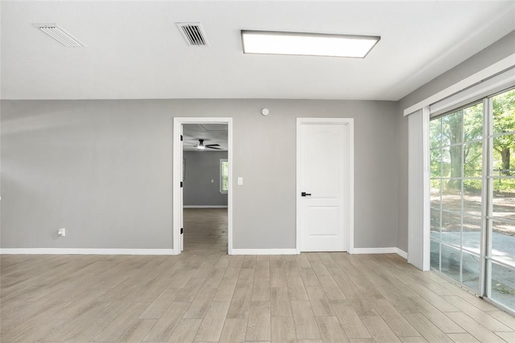 For Sale: $253,000 (3 beds, 2 baths, 1416 Square Feet)