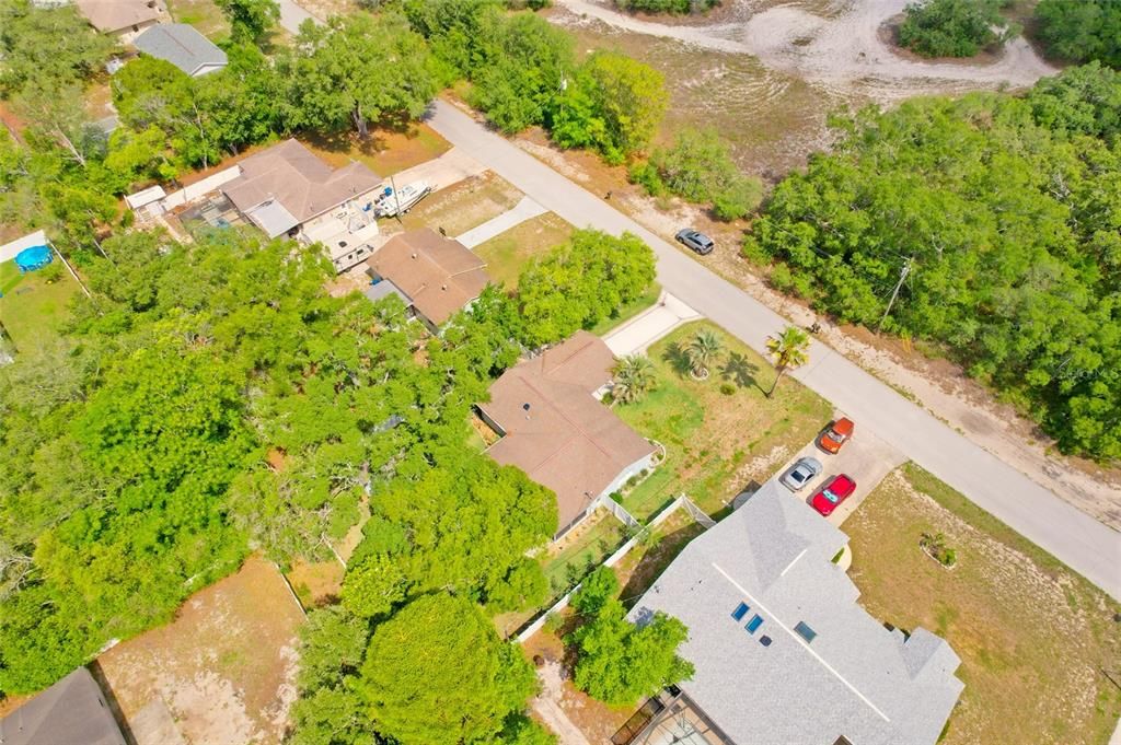 For Sale: $299,999 (2 beds, 2 baths, 1266 Square Feet)