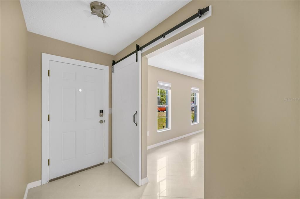 For Sale: $299,999 (2 beds, 2 baths, 1266 Square Feet)
