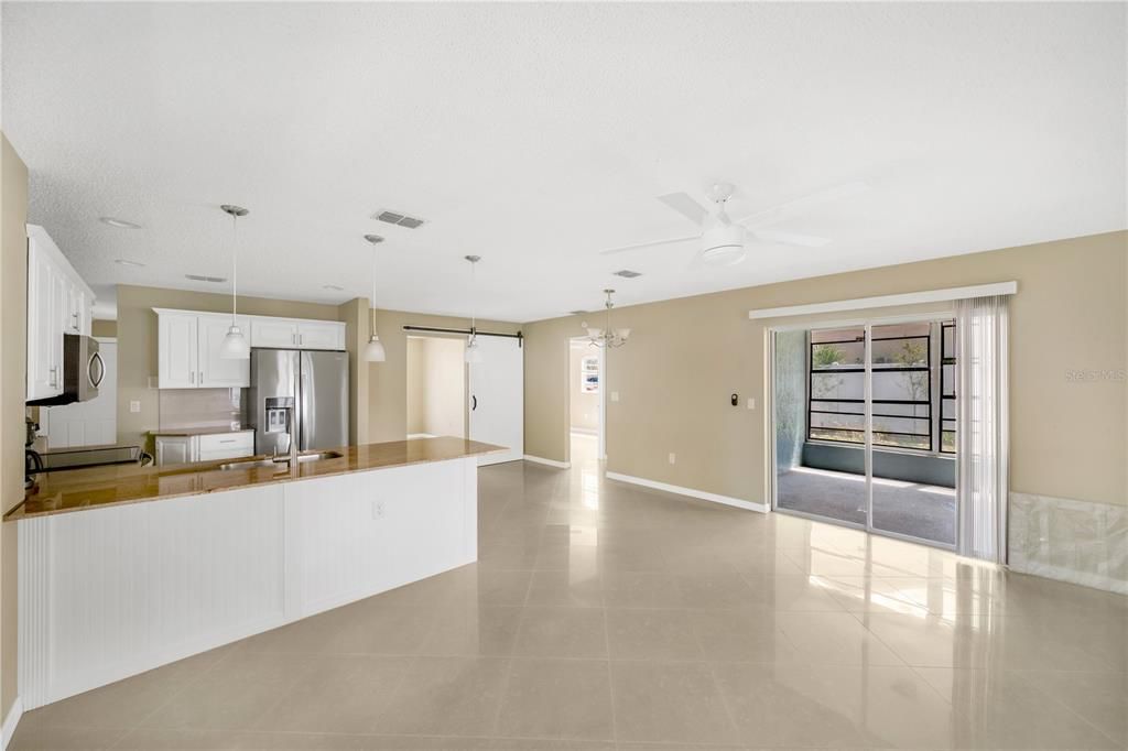 For Sale: $299,999 (2 beds, 2 baths, 1266 Square Feet)