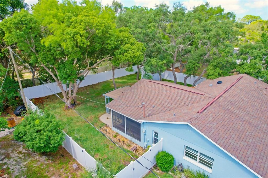 For Sale: $299,999 (2 beds, 2 baths, 1266 Square Feet)