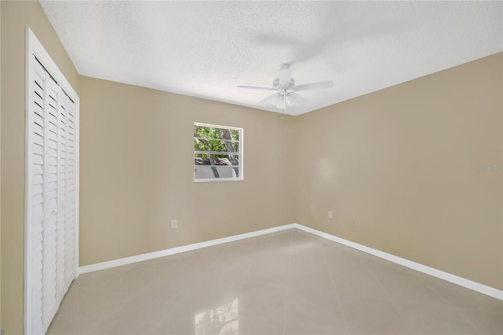 For Sale: $299,999 (2 beds, 2 baths, 1266 Square Feet)