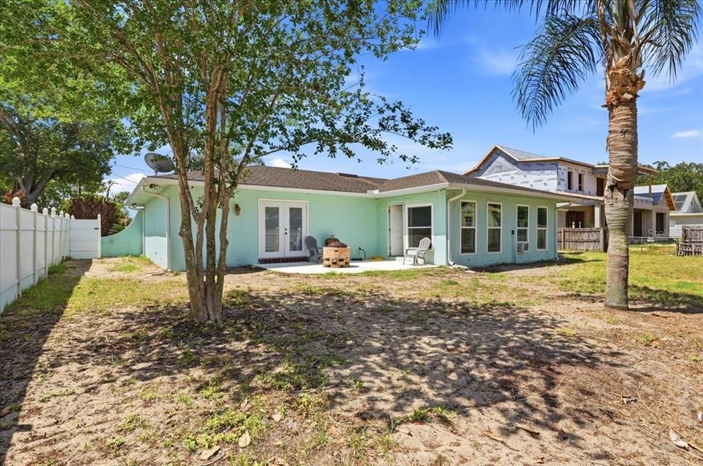 For Sale: $300,000 (3 beds, 2 baths, 1849 Square Feet)