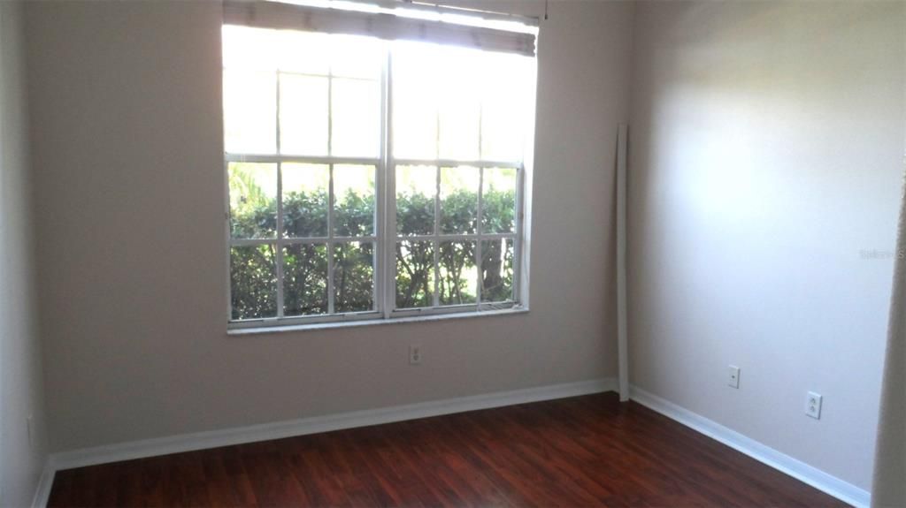 En Renta: $3,000 (4 camas, 3 baños, 2300 Pies cuadrados)