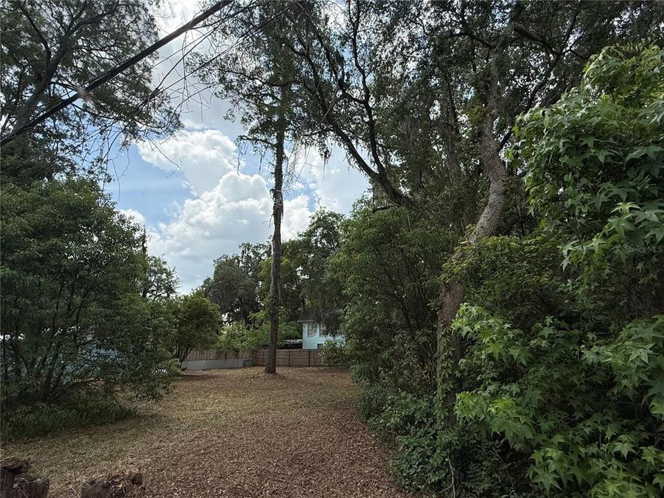 На продажу: $170,000 (0.25 acres)