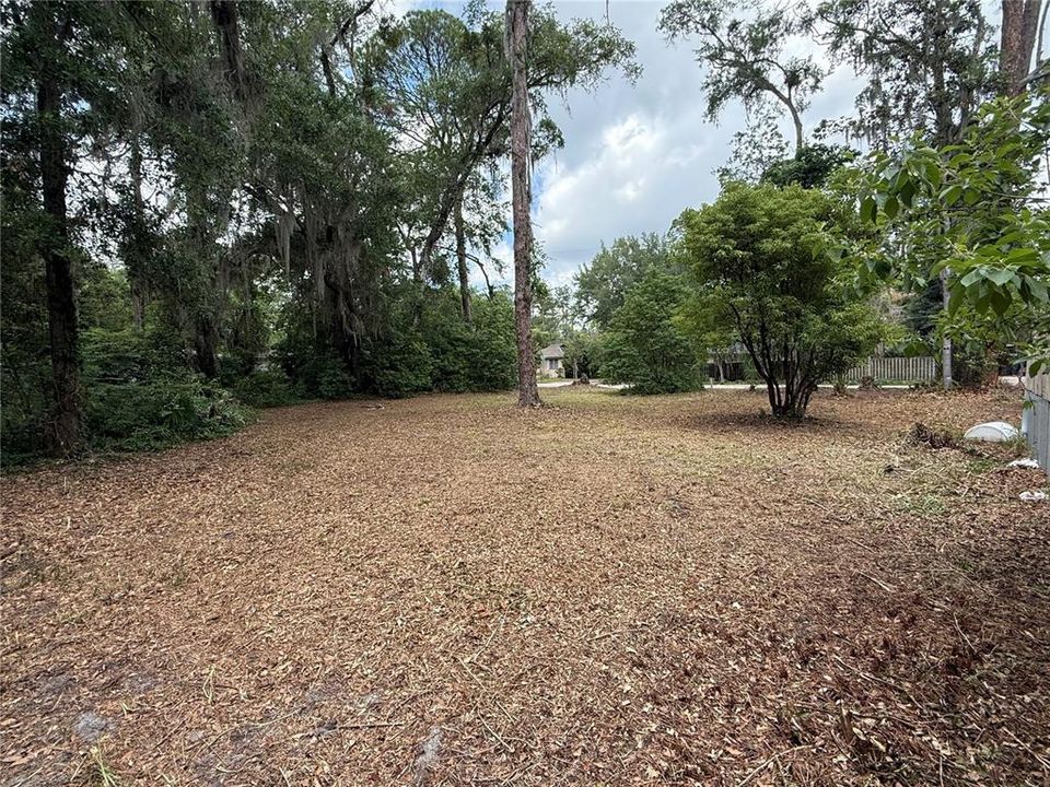 На продажу: $170,000 (0.25 acres)