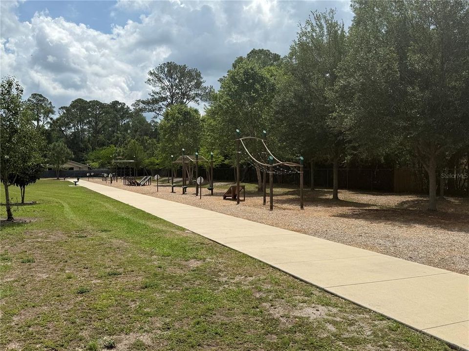 На продажу: $170,000 (0.25 acres)