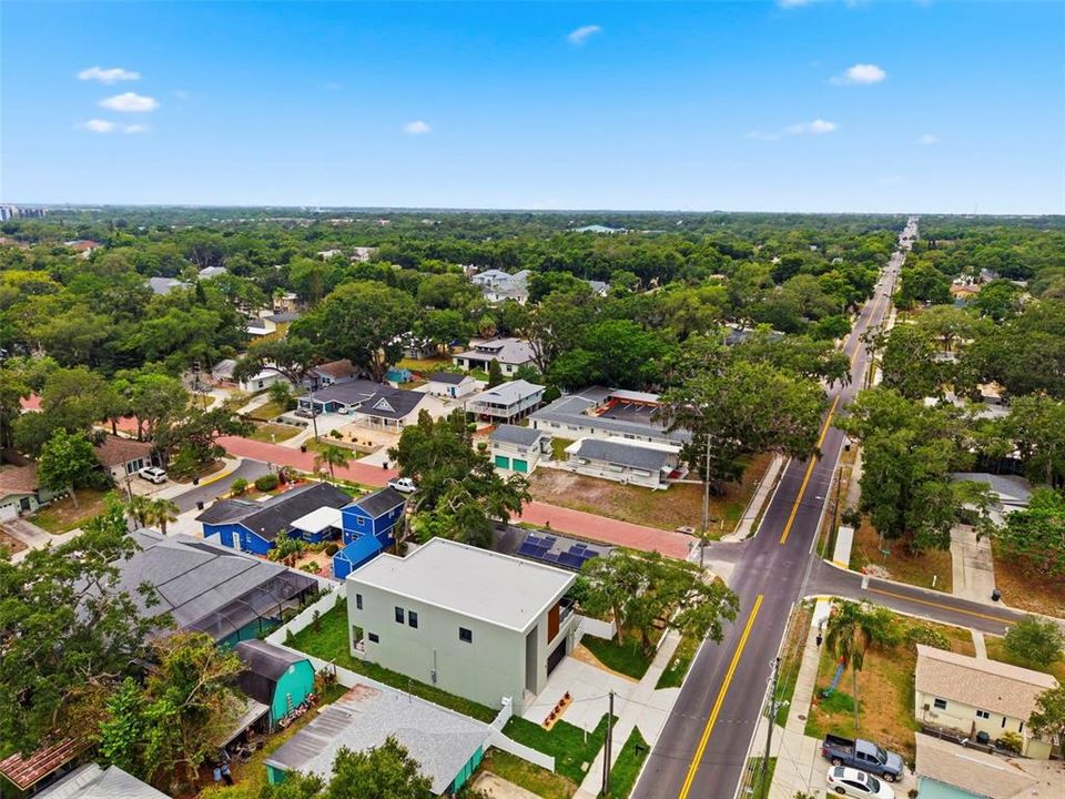 For Sale: $1,699,000 (4 beds, 4 baths, 2946 Square Feet)