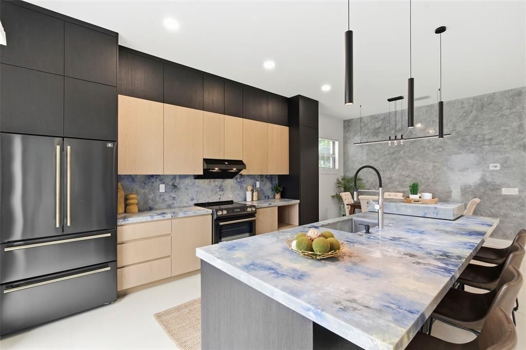 For Sale: $1,699,000 (4 beds, 4 baths, 2946 Square Feet)
