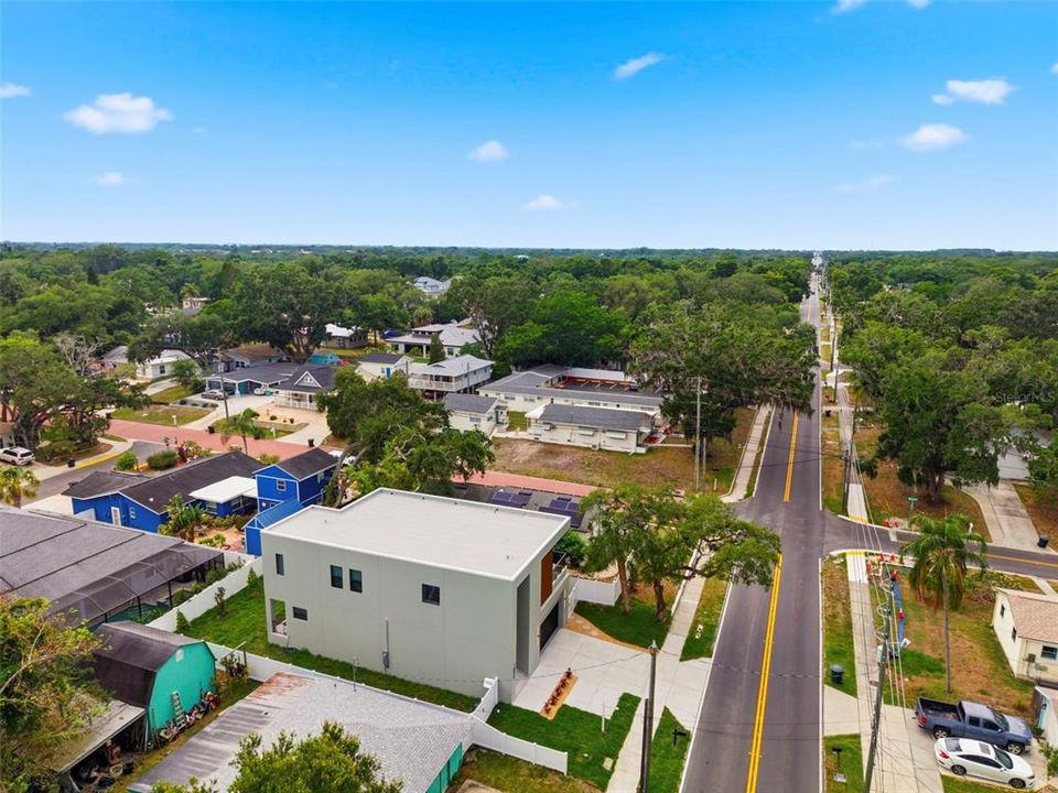 For Sale: $1,699,000 (4 beds, 4 baths, 2946 Square Feet)