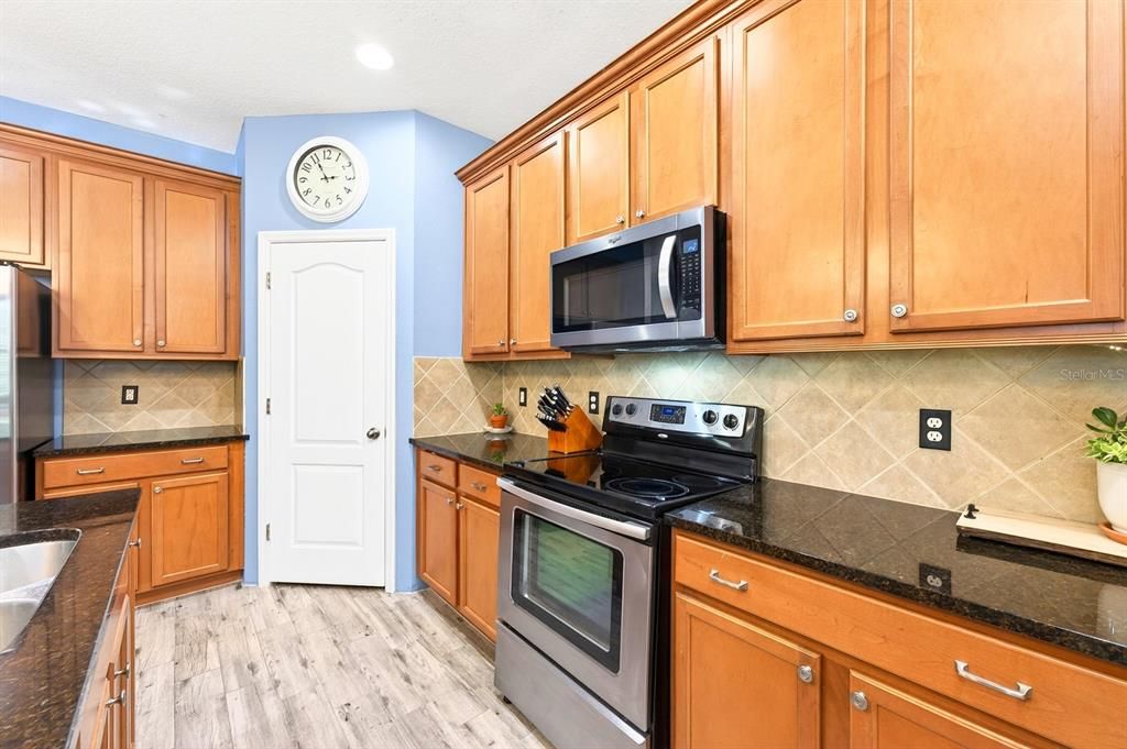 Active With Contract: $599,000 (4 beds, 2 baths, 2327 Square Feet)
