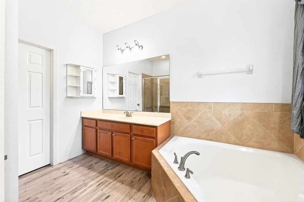 Active With Contract: $599,000 (4 beds, 2 baths, 2327 Square Feet)