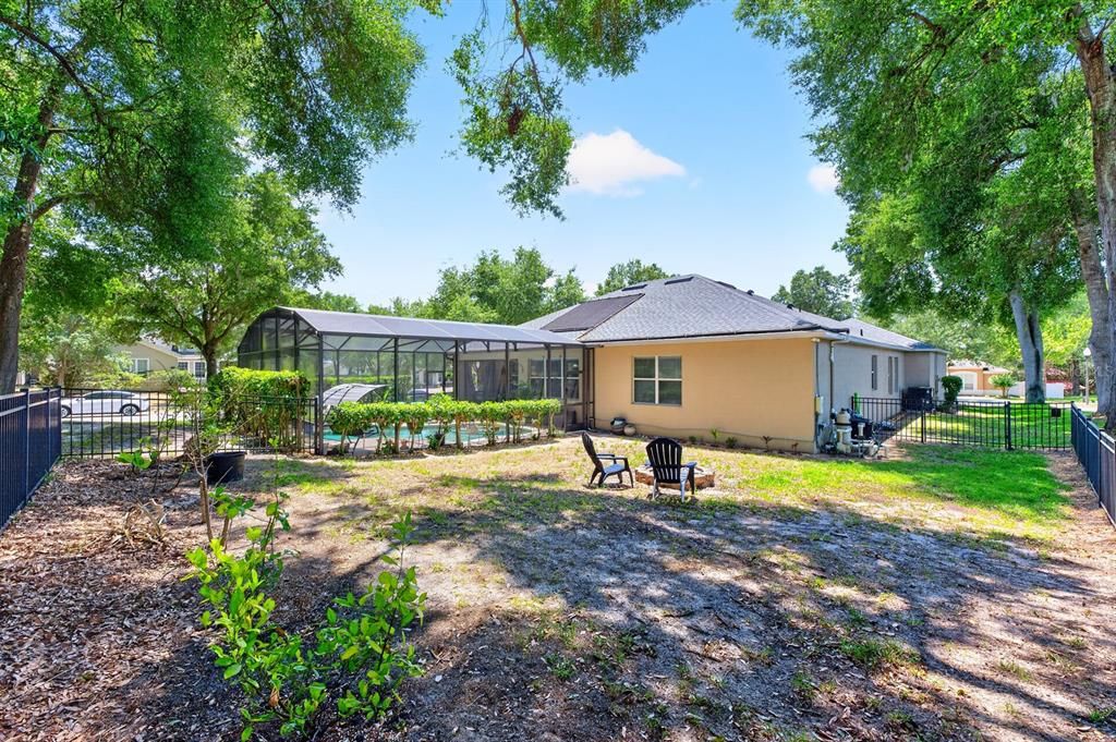 Active With Contract: $599,000 (4 beds, 2 baths, 2327 Square Feet)