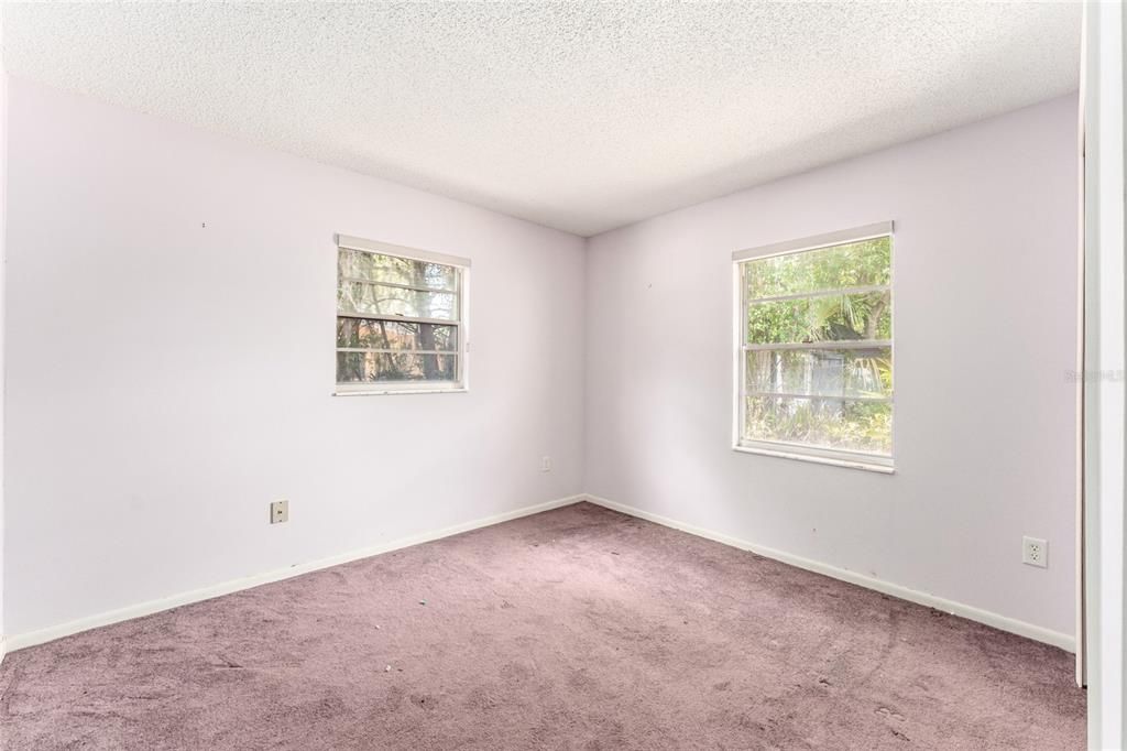 Activo con contrato: $235,000 (3 camas, 3 baños, 1808 Pies cuadrados)