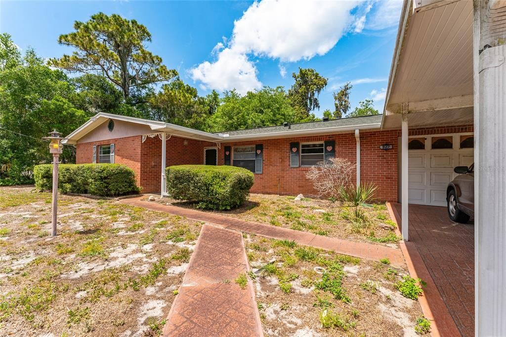 Activo con contrato: $235,000 (3 camas, 3 baños, 1808 Pies cuadrados)