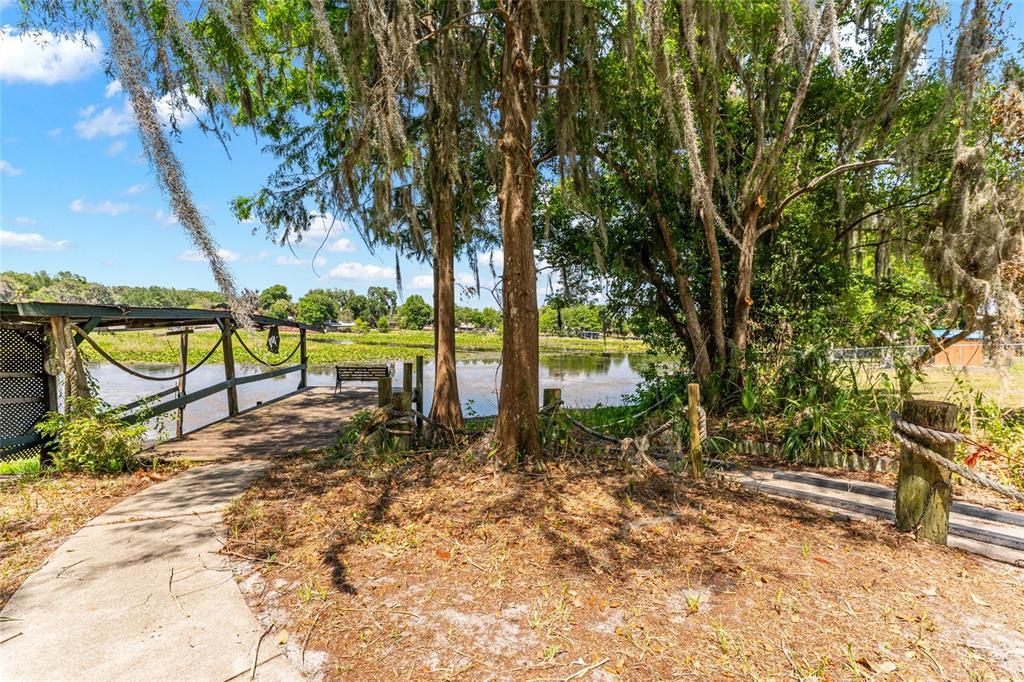 Activo con contrato: $235,000 (3 camas, 3 baños, 1808 Pies cuadrados)