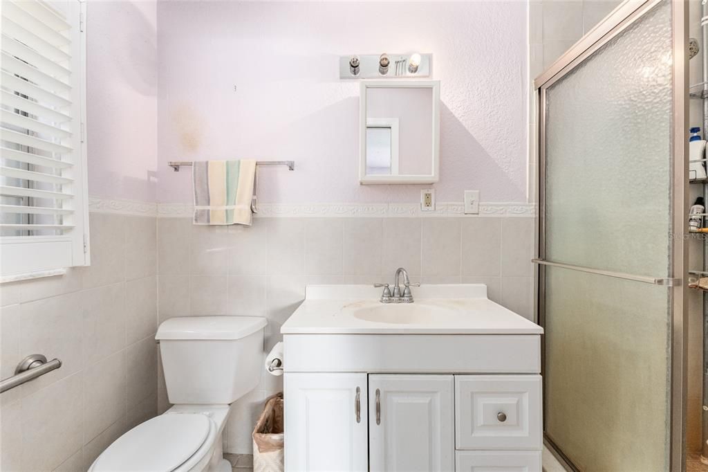 Activo con contrato: $235,000 (3 camas, 3 baños, 1808 Pies cuadrados)