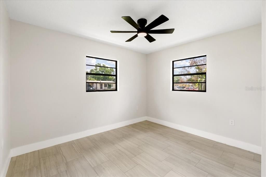 Active With Contract: $324,000 (3 beds, 2 baths, 1080 Square Feet)