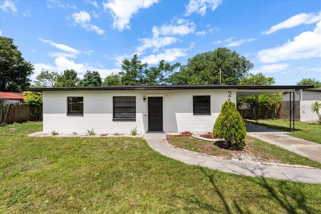Active With Contract: $324,000 (3 beds, 2 baths, 1080 Square Feet)