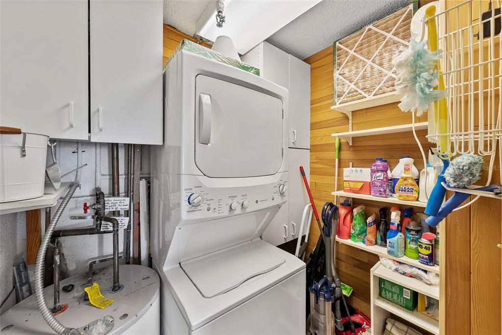For Sale: $725,000 (2 beds, 2 baths, 1120 Square Feet)