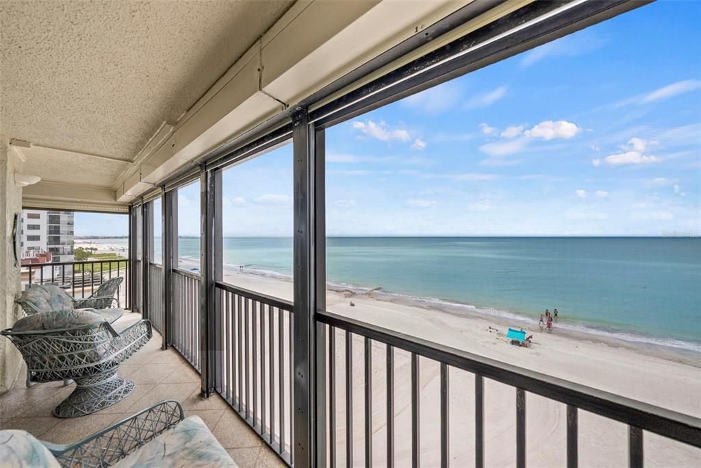For Sale: $725,000 (2 beds, 2 baths, 1120 Square Feet)
