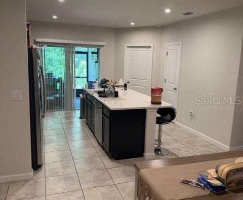 For Rent: $2,200 (3 beds, 2 baths, 1632 Square Feet)