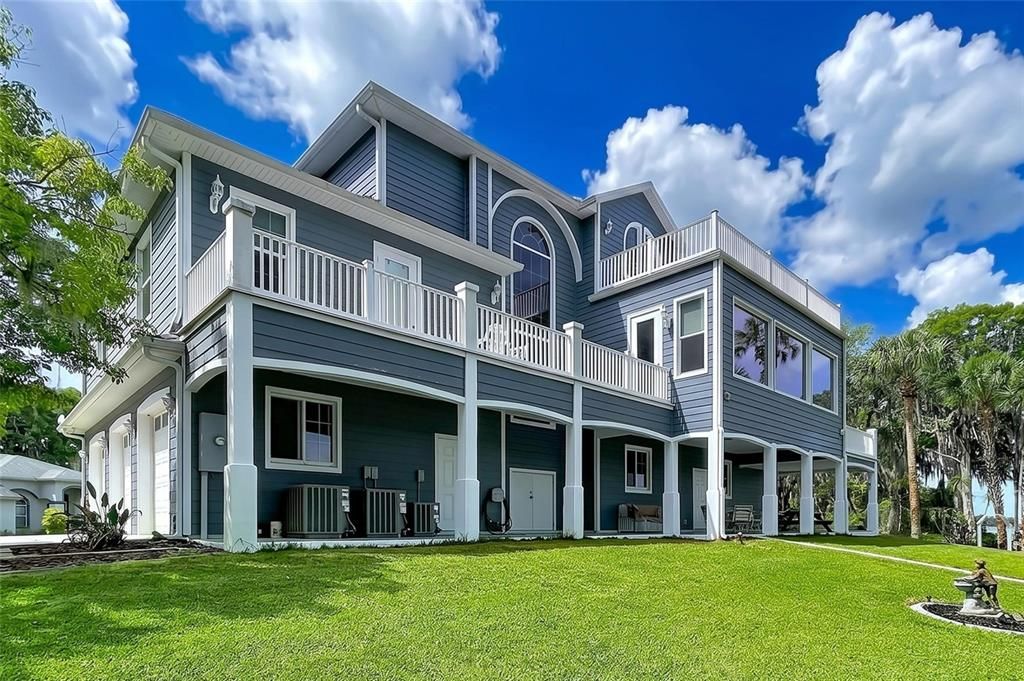 For Sale: $1,325,000 (4 beds, 3 baths, 4505 Square Feet)