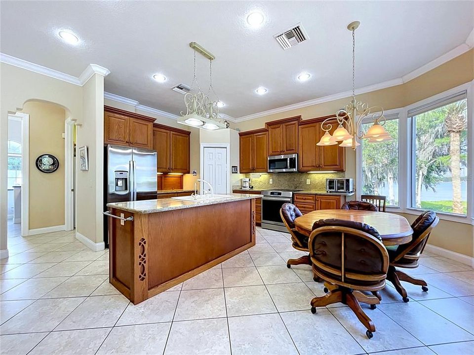For Sale: $1,325,000 (4 beds, 3 baths, 4505 Square Feet)