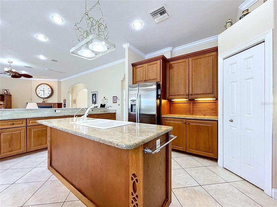 For Sale: $1,325,000 (4 beds, 3 baths, 4505 Square Feet)