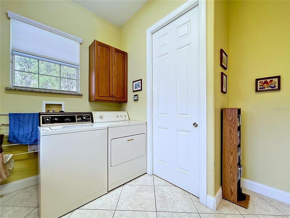 For Sale: $1,325,000 (4 beds, 3 baths, 4505 Square Feet)
