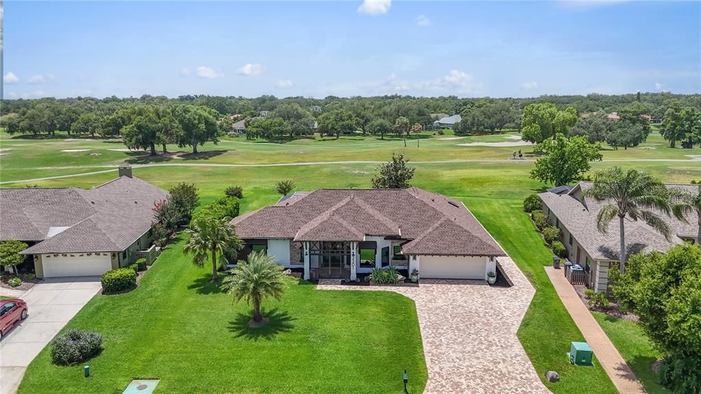 En Venta: $745,000 (3 camas, 3 baños, 2793 Pies cuadrados)