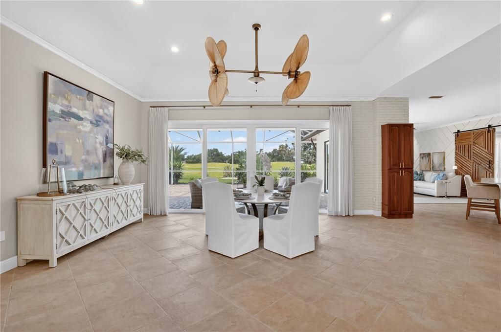 En Venta: $745,000 (3 camas, 3 baños, 2793 Pies cuadrados)