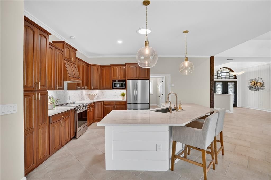 En Venta: $745,000 (3 camas, 3 baños, 2793 Pies cuadrados)