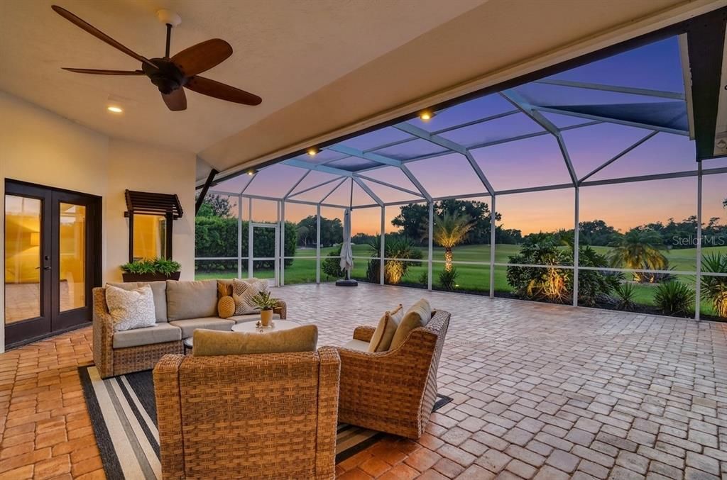 En Venta: $745,000 (3 camas, 3 baños, 2793 Pies cuadrados)