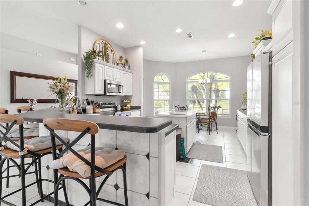 En Venta: $499,900 (3 camas, 2 baños, 2472 Pies cuadrados)