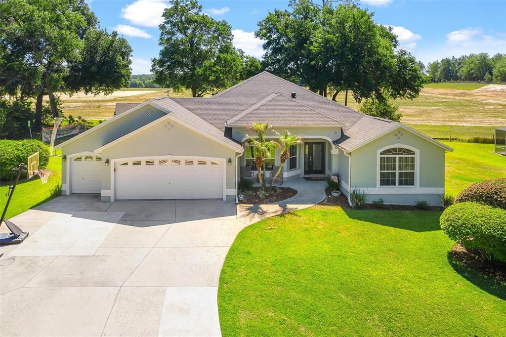 En Venta: $499,900 (3 camas, 2 baños, 2472 Pies cuadrados)