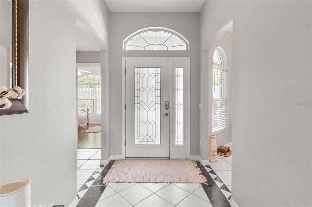 En Venta: $499,900 (3 camas, 2 baños, 2472 Pies cuadrados)