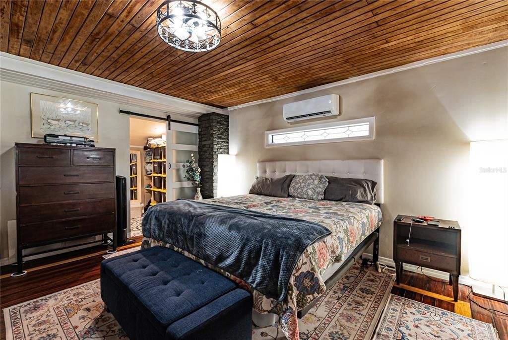 На продажу: $449,900 (4 спален, 2 ванн, 1696 Квадратных фут)