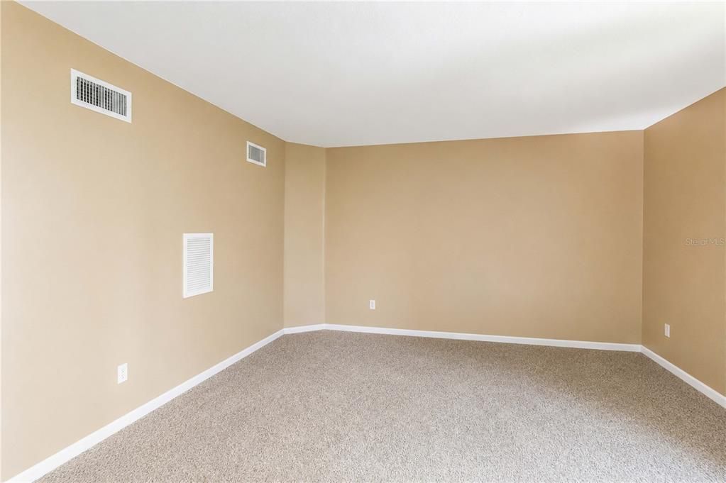 For Sale: $564,700 (4 beds, 3 baths, 2545 Square Feet)