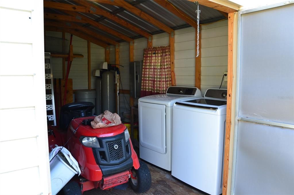 For Sale: $150,000 (1 beds, 1 baths, 616 Square Feet)