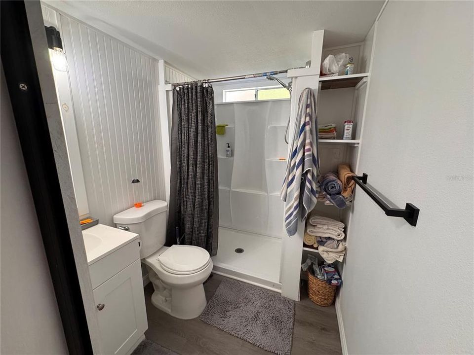 For Sale: $150,000 (1 beds, 1 baths, 616 Square Feet)