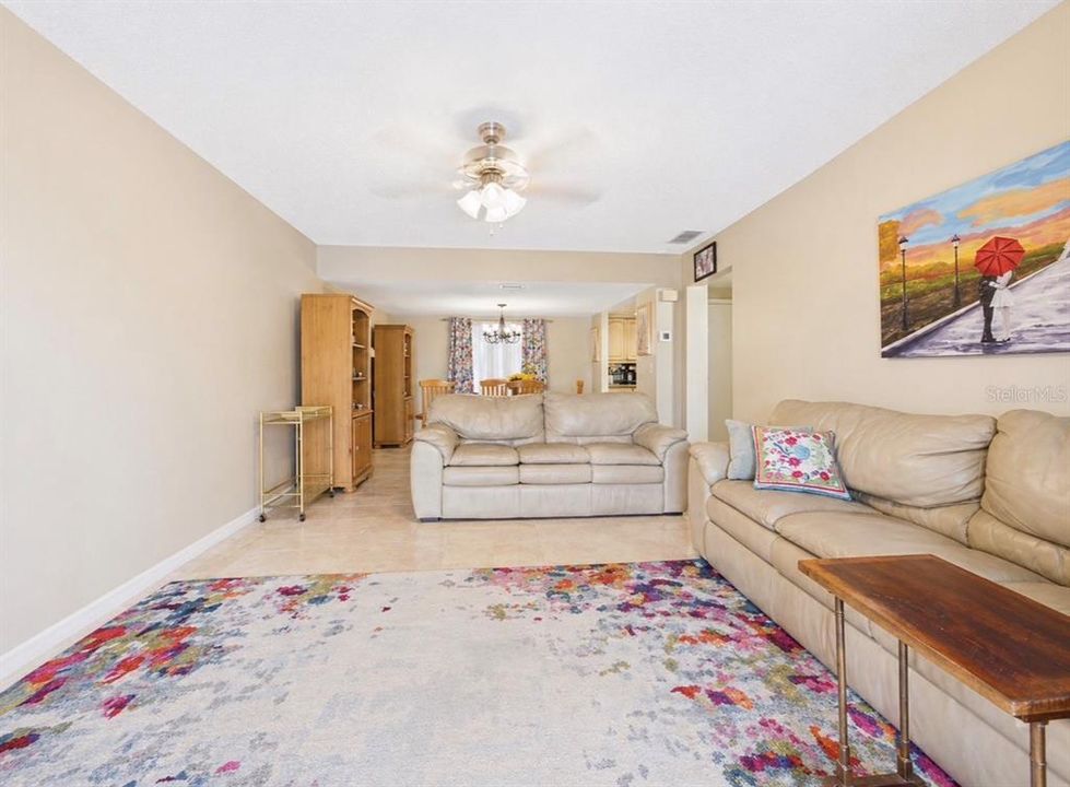 For Rent: $2,200 (2 beds, 2 baths, 1185 Square Feet)